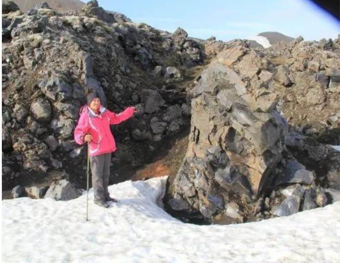 Geologist Dr. Tamie Jovanelly