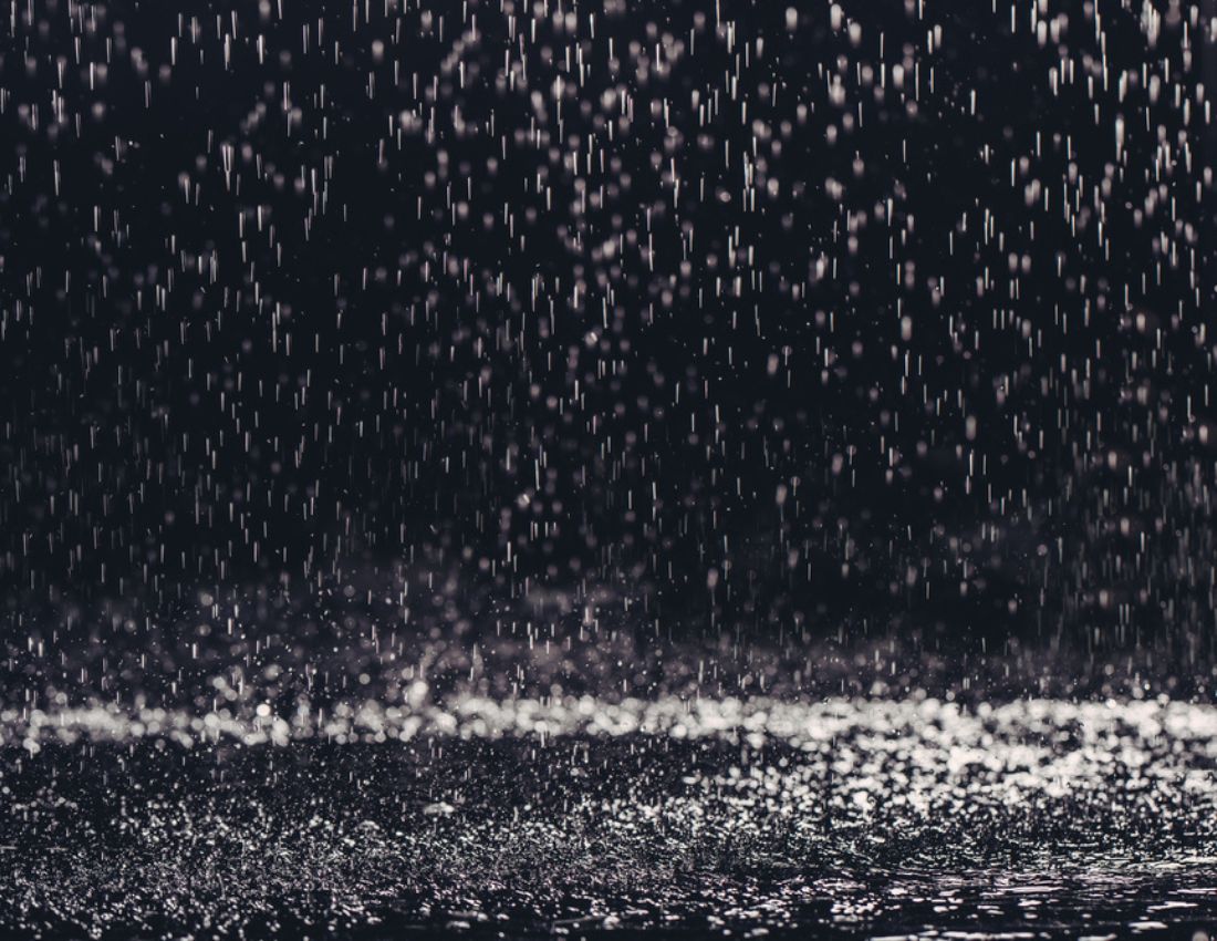 falling water drops
