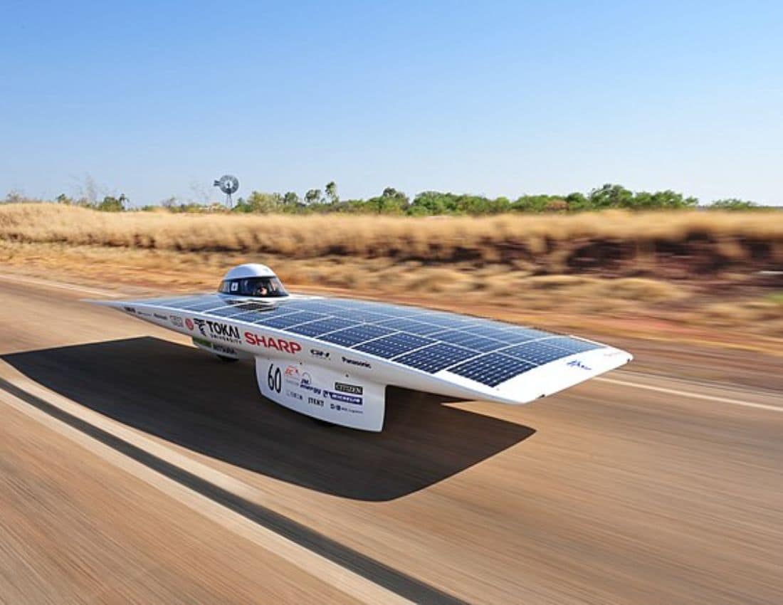 solar-powered car