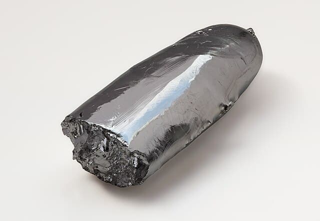 A bar of Ruthenium