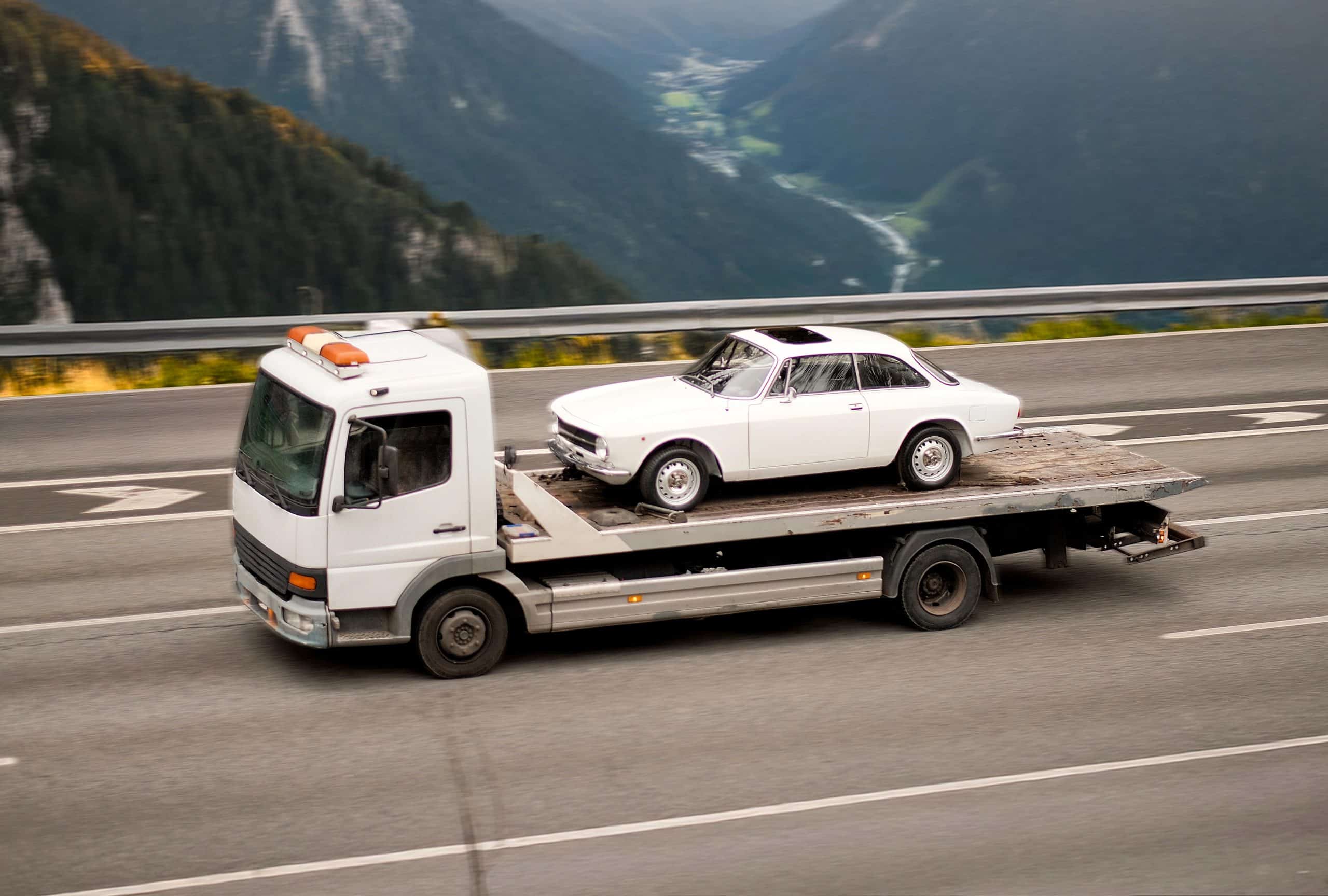 Single-Lift Tow Truck With Disabled Vintage